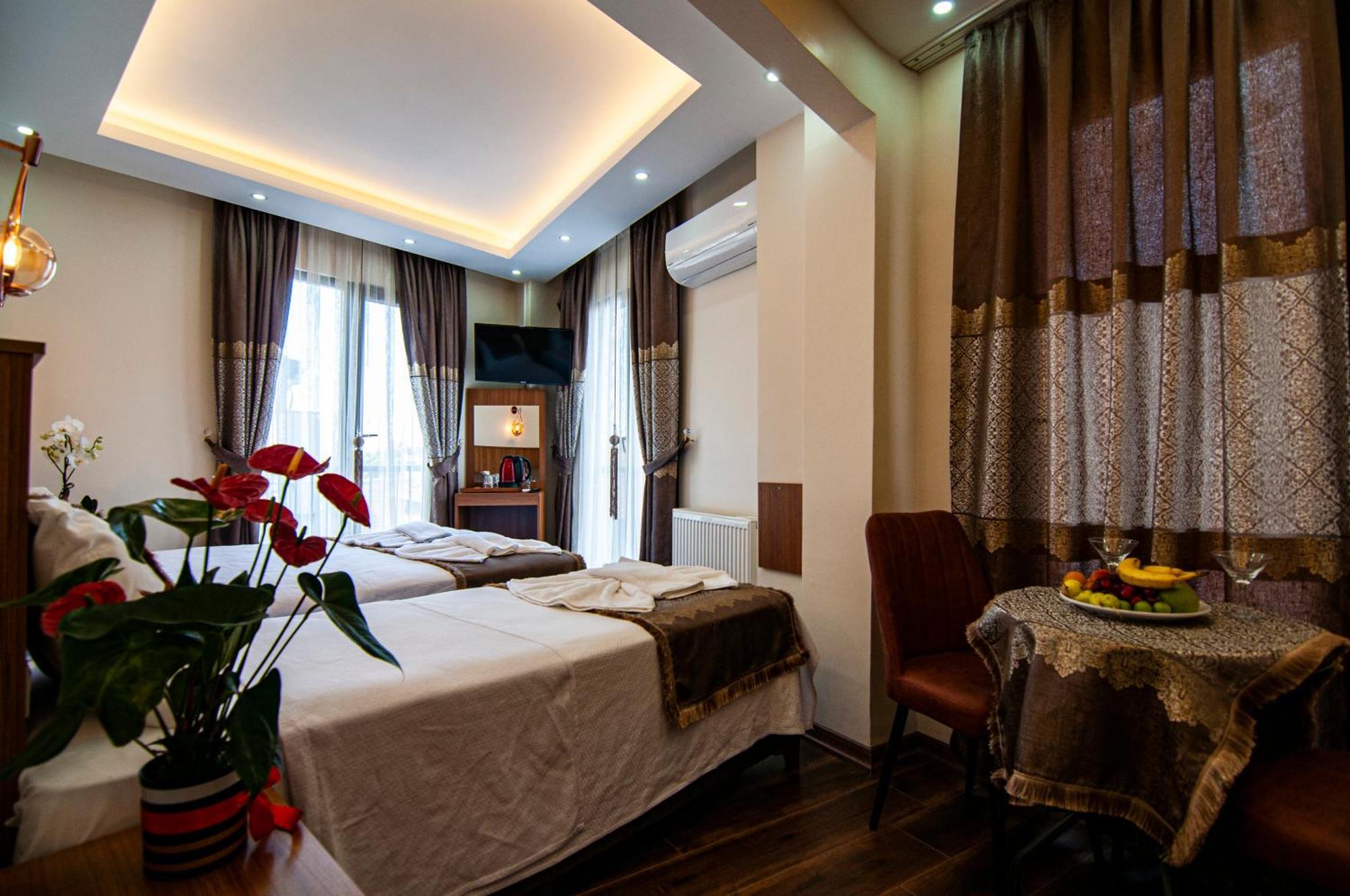 Historia Hotel Istanbul Exterior photo